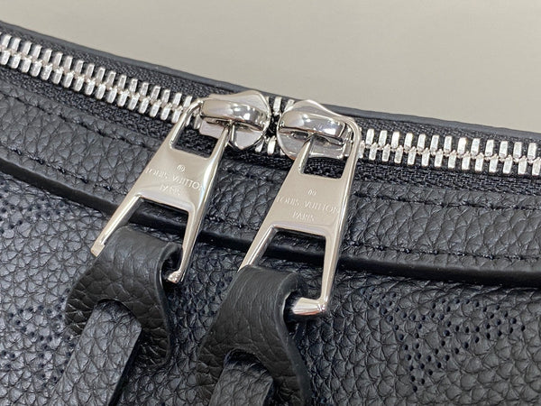 consegnalo a tutti pm 29cm pelle di vitello mahina nera