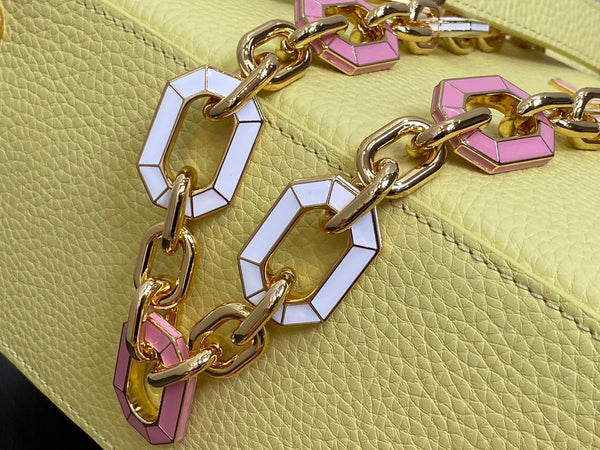 capucines mm 31.5 pelle taurillon gialla hardware dorato