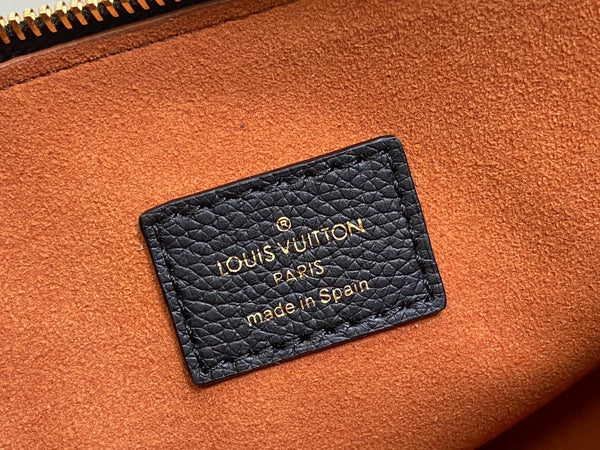 low key bumbag 28cm black calfskin