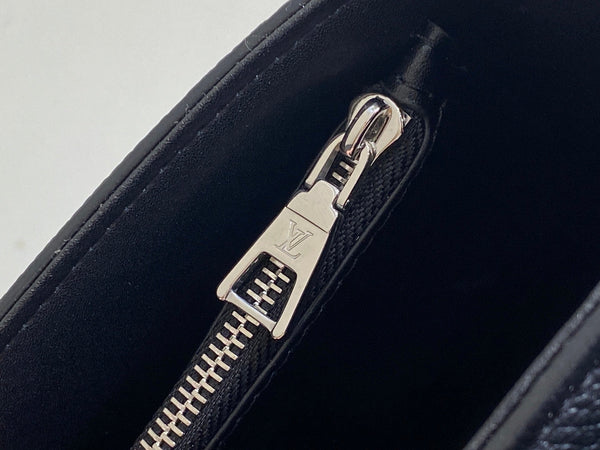 Twist MM Slim 23cm Black Calfskin