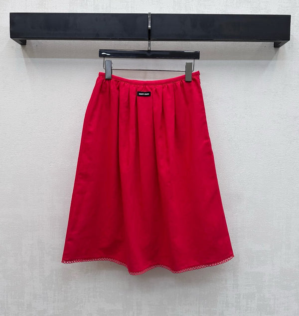Ensemble Miu PE26 chemise à col festonné et jupe trapèze en coton et lin rouges 351911