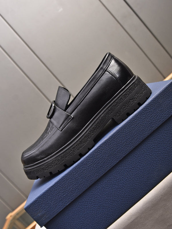 CD SYMBOL EXPLORER LOAFER NERO IN PELLE DI VITELLO CON MONOGRAMMA