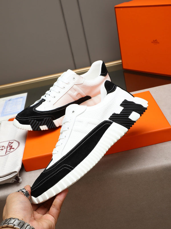 HM Men's Bouncing Sneakers White Black Sheepskin Suede 664381