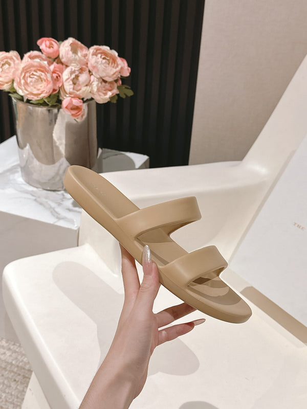 The Row 25s Foam Sandal In Beige Rubber 340609