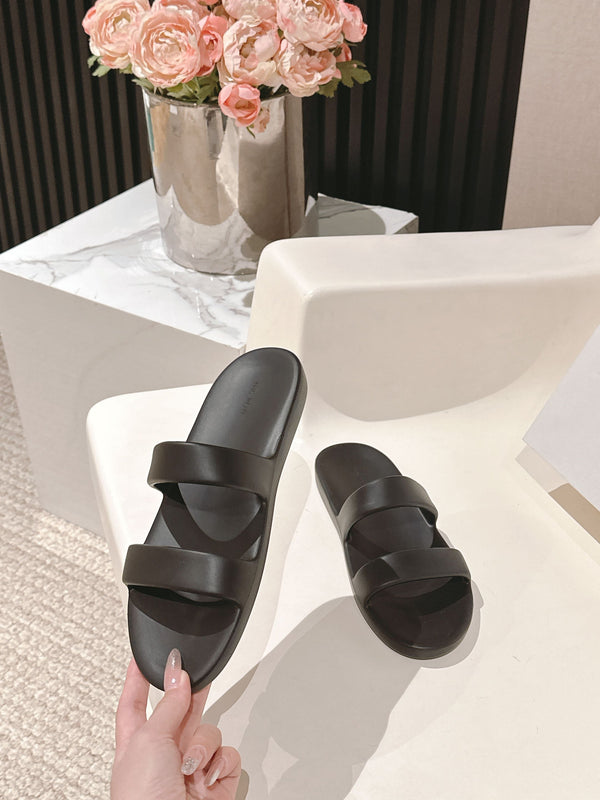 The Row 25s Foam Sandal In Black Rubber 340610