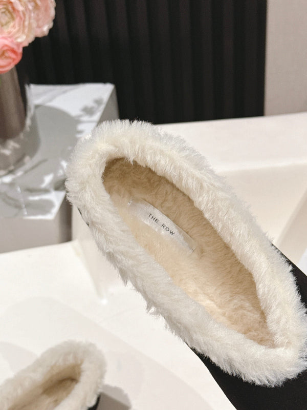 The Row 2025 Chaussures plates doublées de fourrure Mélange noir Daim blanc Laine 560505