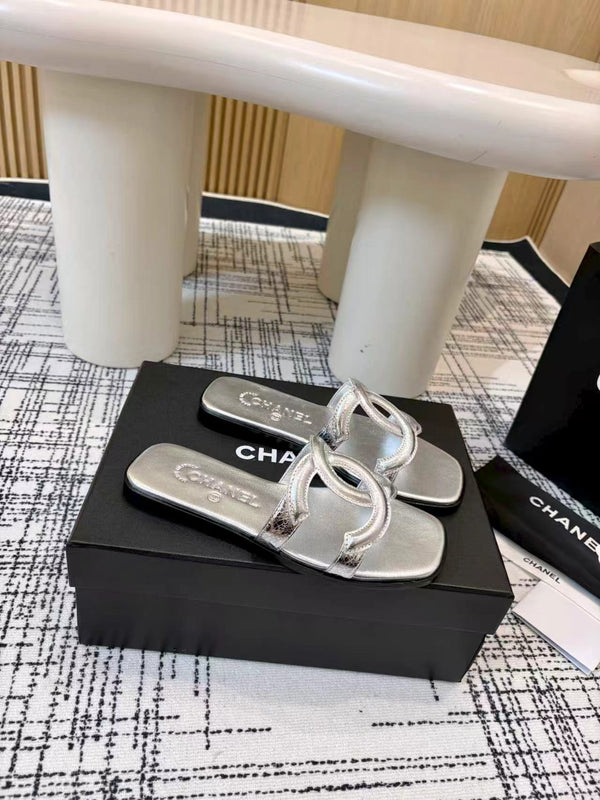 CC 26s Open-toe Sandal Sliver Sheepskin 681939