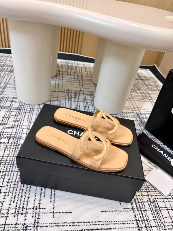 CC 26s Sandales ouvertes en peau de mouton beige 681944