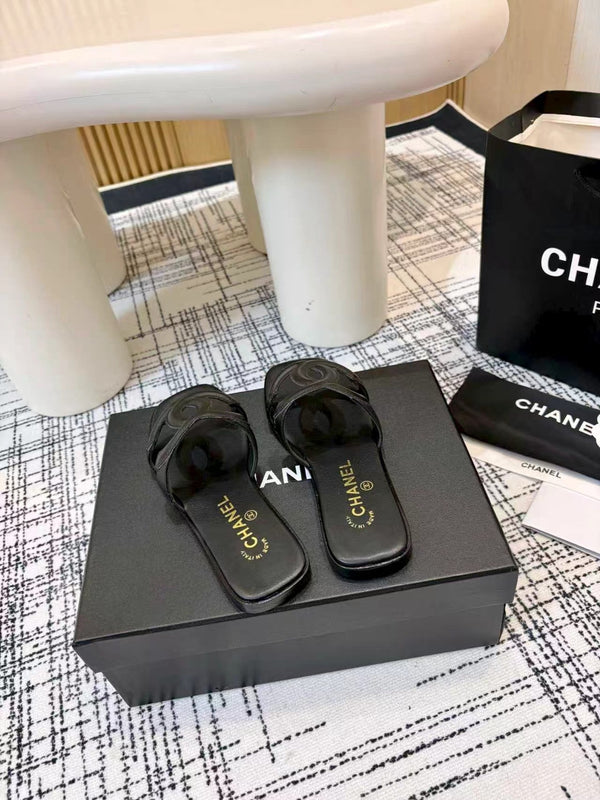 CC 26s Open-toe Sandal Black Sheepskin 681947