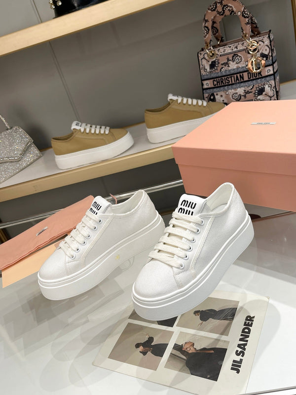 Miu Low Top Skateboard Shoes 50mm White Canvas Cowhide 456836