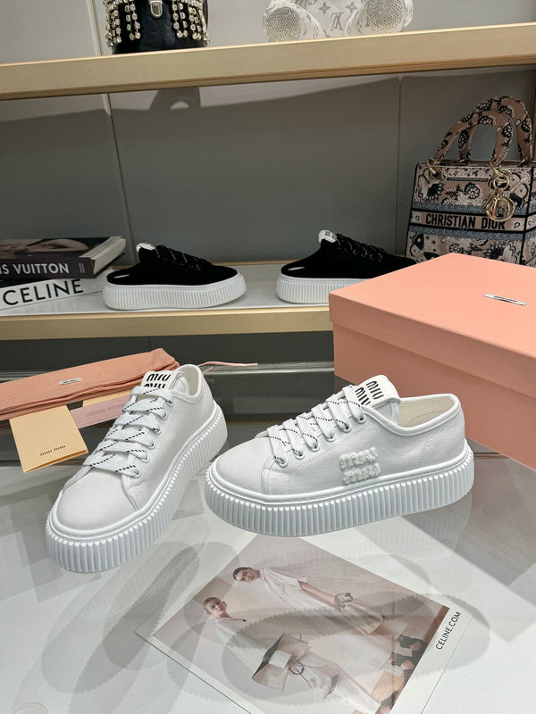 Miu logo-patch sneakers 45mm White Canvas 456833