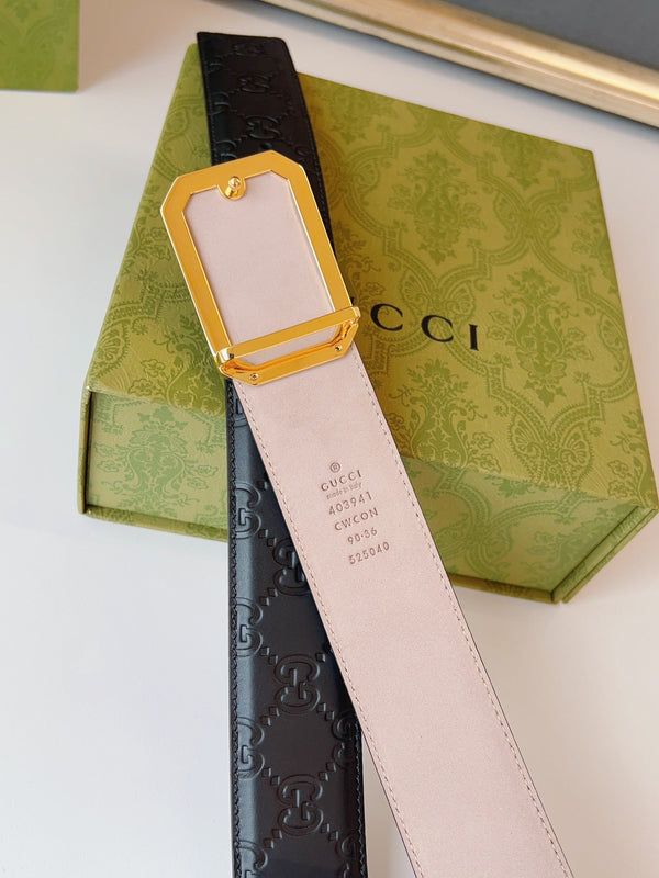 Gucci Signature Belt Gold Buckle 40mm Black Embossed Leather