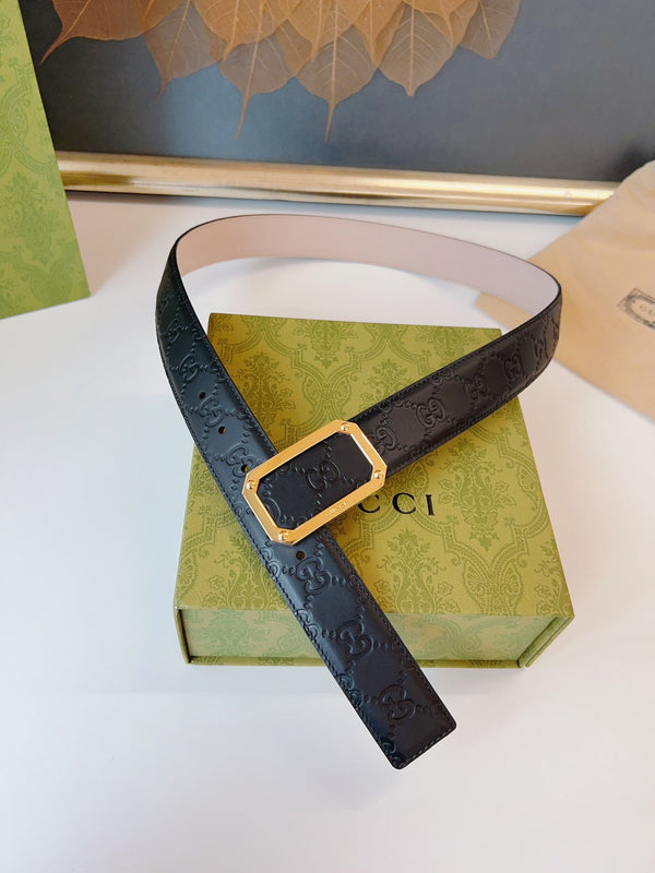 Gucci Signature Belt Gold Buckle 35mm Black Embossed Leather