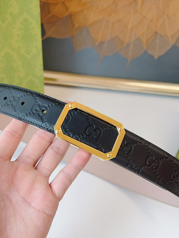 Gucci Signature Belt Gold Buckle 35mm Black Embossed Leather