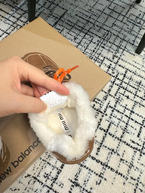 Sneakers Miu Balance 530 SL fodera in pile scamosciato marrone scuro