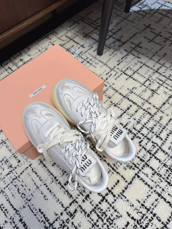 Miu Sneakers Balance Smoky Bianco Vitello
