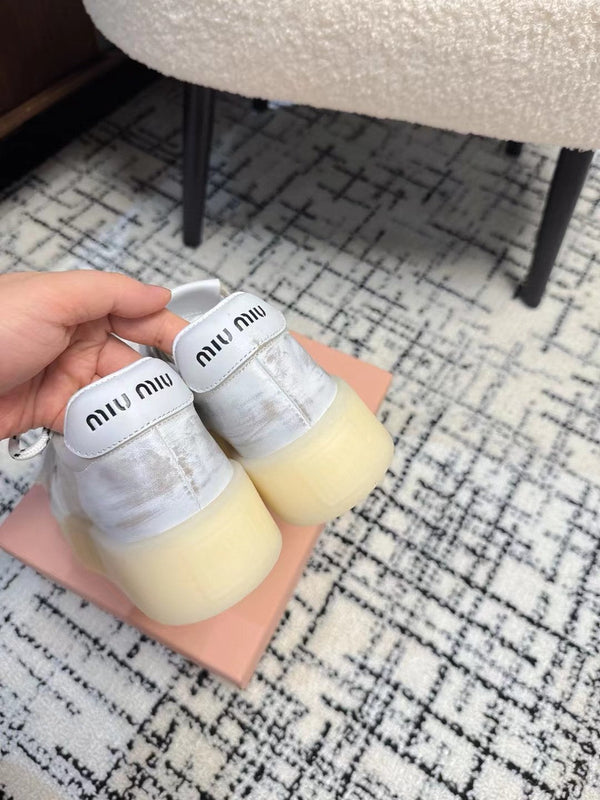 Sneakers Miu in pelle bianca fumo