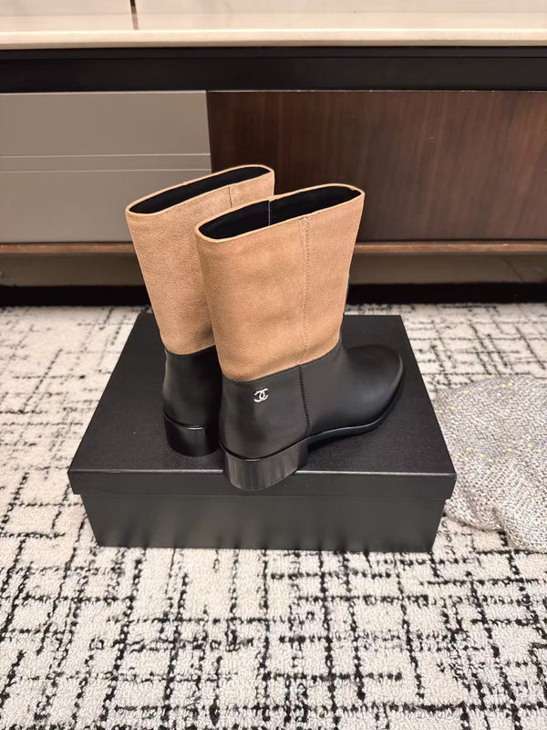 Chanel 25A Stivali invernali nuovi neri in pelle di vacchetta beige 393515
