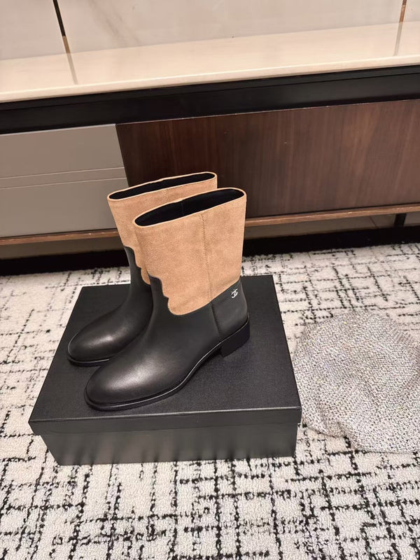 Chanel 25A Stivali invernali nuovi neri in pelle di vacchetta beige 393515