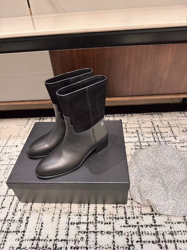 Chanel 25A Stivali invernali nuovi in pelle di vacchetta nera 393516