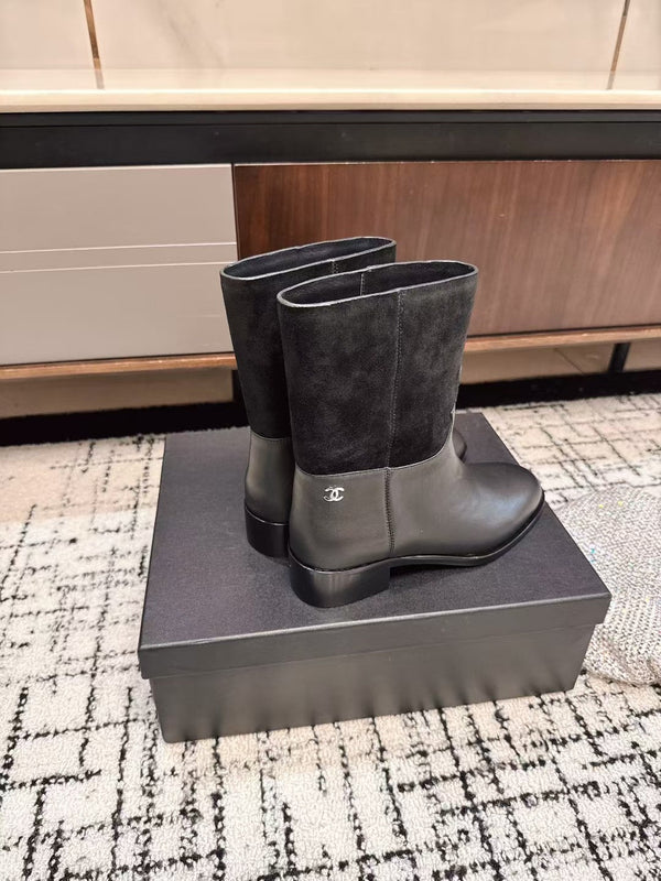 Chanel 25A Stivali invernali nuovi in pelle di vacchetta nera 393516