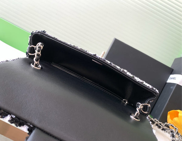 CC 25C Bianco Nero Paillettes Argento Hardware