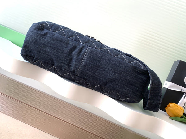 Chanel 25 Bag Navy Blue 40cm Denim Fabric 289495