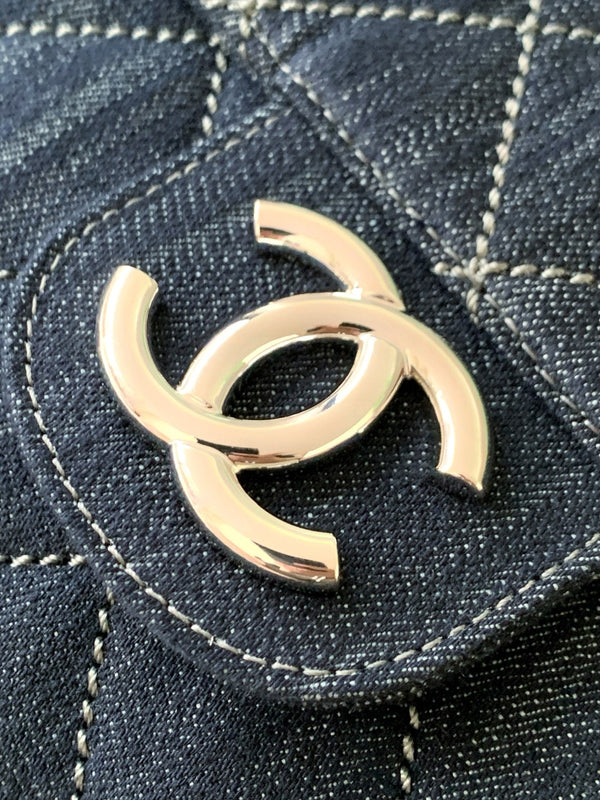 Chanel 25 Bag Navy Blue 40cm Denim Fabric 289495