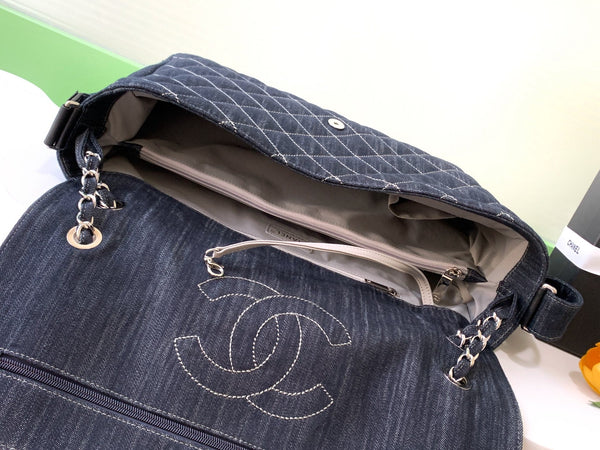 Chanel 25 Bag Navy Blue 40cm Denim Fabric 289495