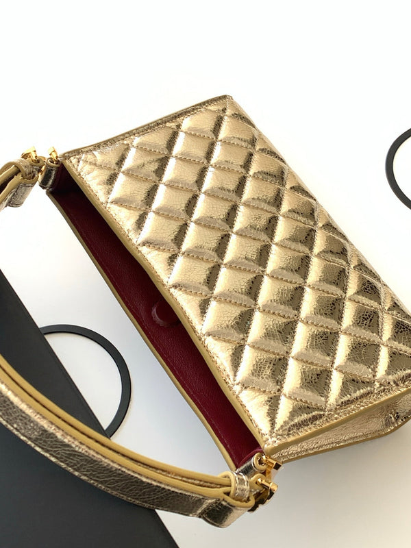 CC AS6045 Sac Hobo 22 cm Cuir de veau matelassé métallisé doré