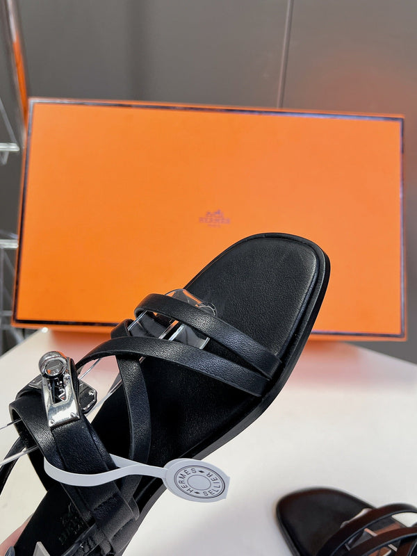 SANDALO JUNE IN PELLE DI VITELLO NERA