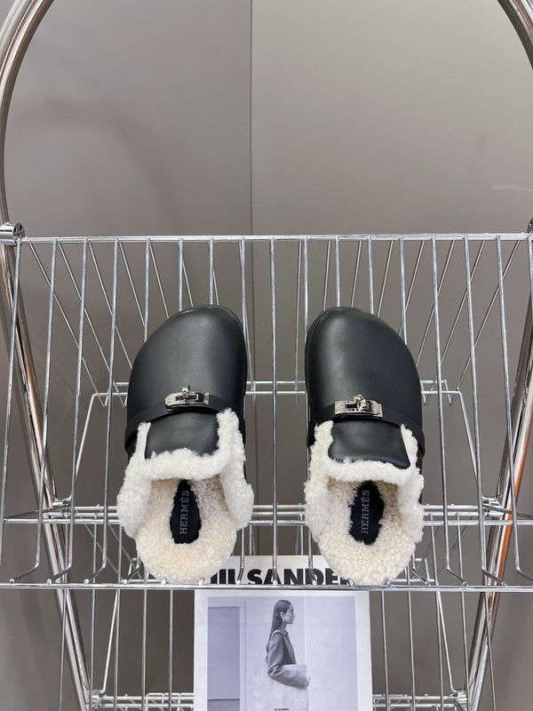 OZ Mule Black Calfskin White Shearling