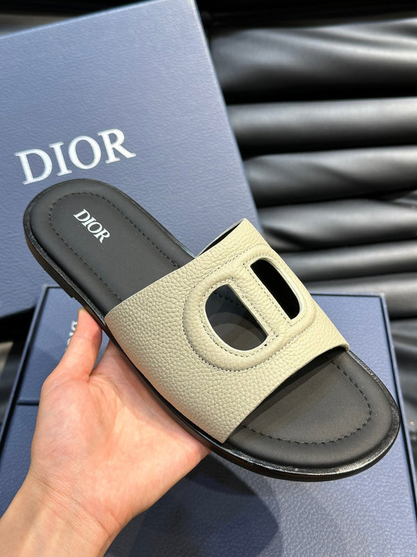 CD D-CLUB SLIDE SLIPPER LIGHT IVORY GRAINED CALFSKIN