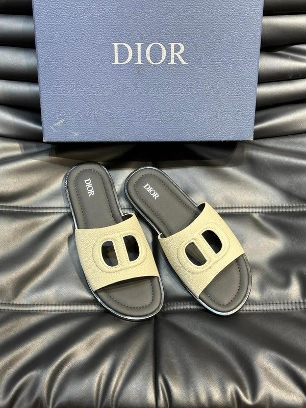 CD D-CLUB SLIDE SLIPPER LIGHT IVORY GRAINED CALFSKIN