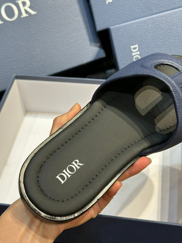 CD D-CLUB SLIDE SLIPPER NAVY GRAINED CALFSKIN