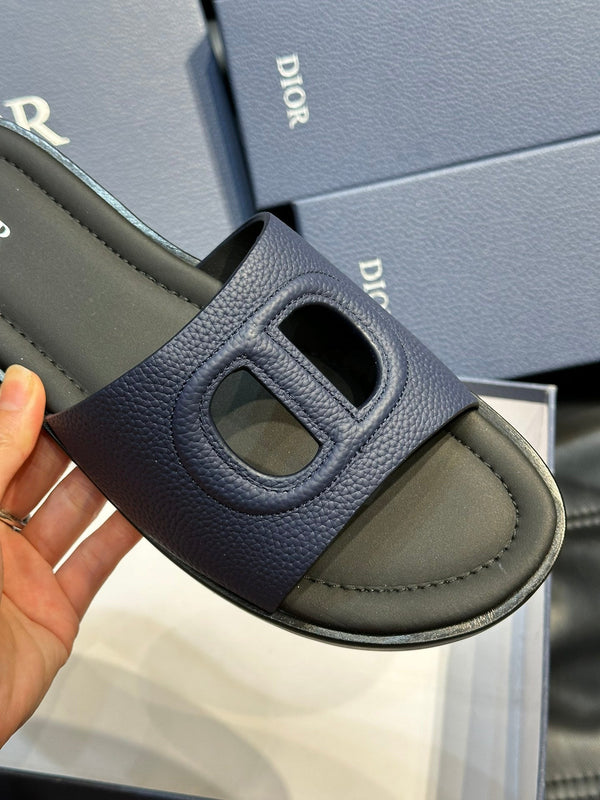 CD D-CLUB SLIDE SLIPPER NAVY GRAINED CALFSKIN