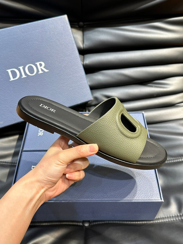 CD D-CLUB SLIDE SLIPPER OLIVE-JUNIPER GRAINED CALFSKIN