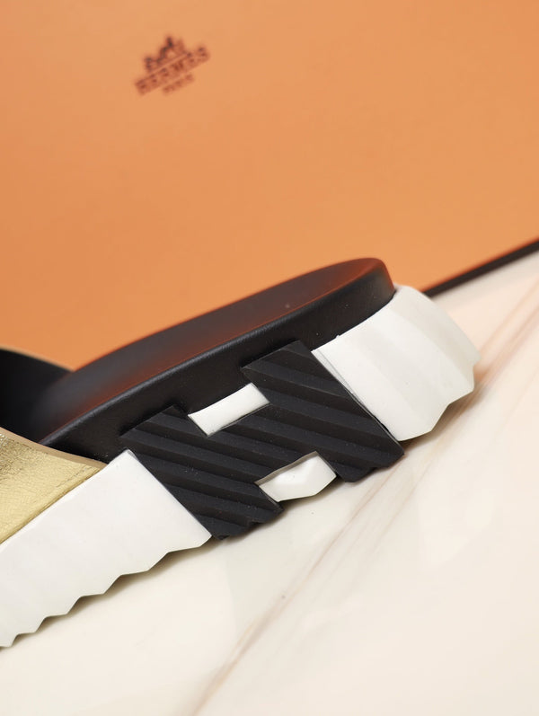 HM INFRA SANDAL GOLD METALLIC LAMBSKIN