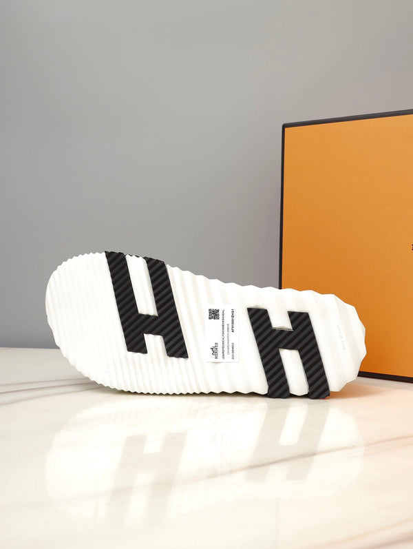 HM INFRA SANDAL SILVER LAMBSKIN