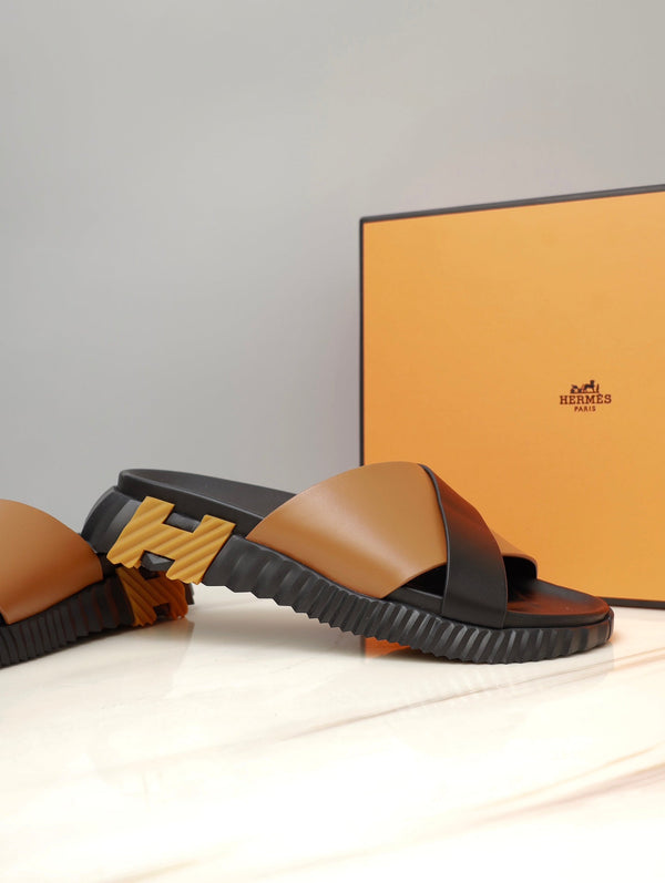 HM INFRA SANDAL BLACK AND SANDSTONE LAMBSKIN