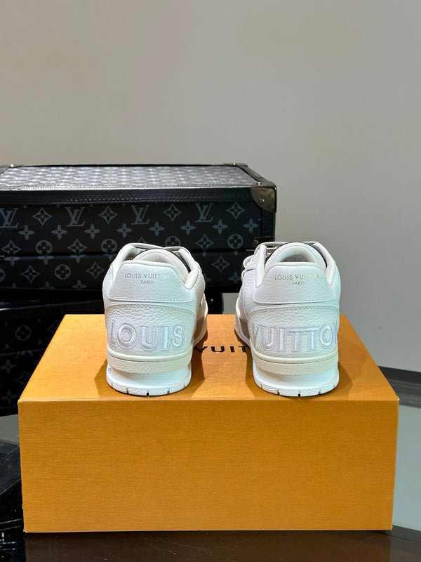 LV TRAINER SNEAKERS IN WHITE CALFSKIN AND MOCHA BROWN SUEDE