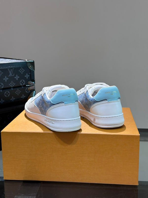 LV SNEAKER WHITE SUEDE CALFSKIN MIX BLUE DENIM