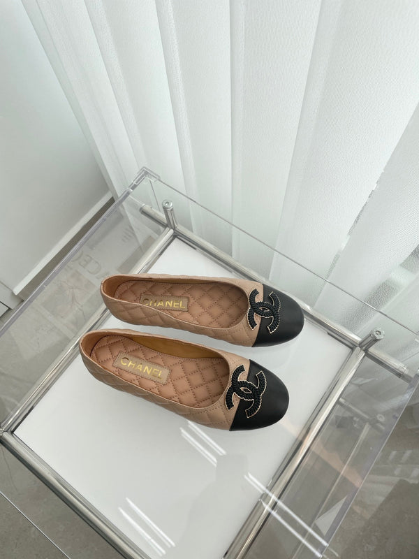 CC Ballet Flats 10mm Beige Black Quilted Lambskin