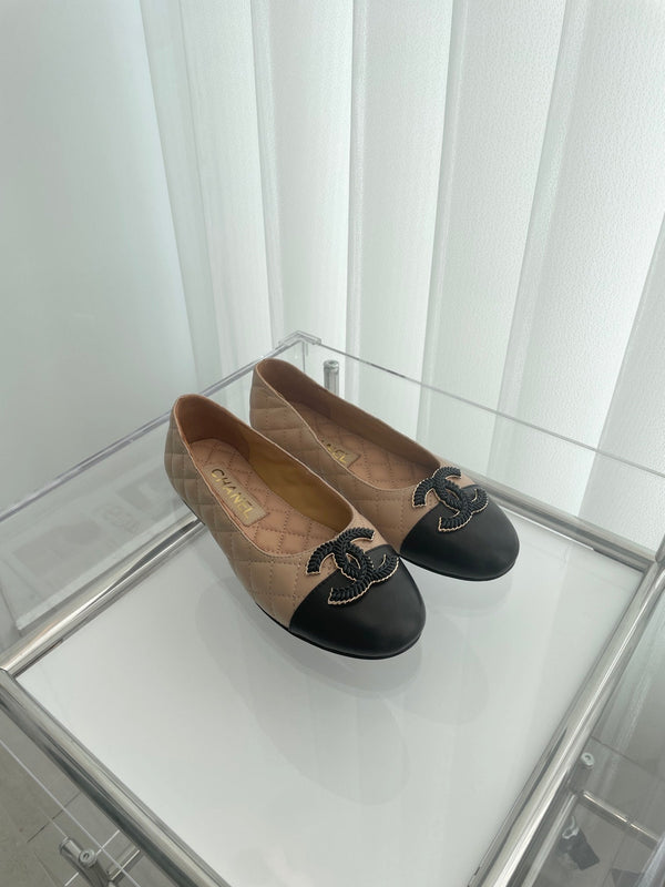 CC Ballet Flats 10mm Beige Black Quilted Lambskin