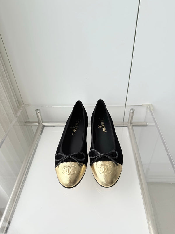 Chanel 2026 Ballet Flat Black Gold Velvet Lambskin 697401