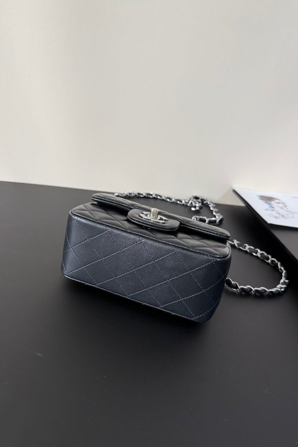 CC Flap Bag 17cm Black Sheepskin SHW 284824