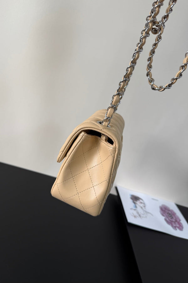 CC Flap Bag 17cm Beige Sheepskin SHW 284830