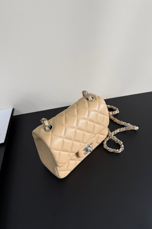 CC Flap Bag 17cm Beige Sheepskin SHW 284830