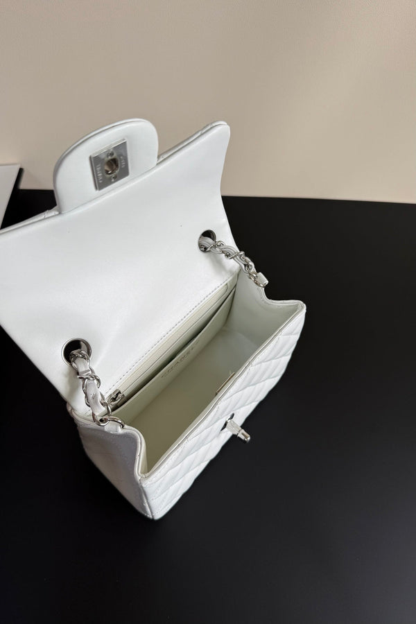 CC Flap Bag 17cm White Sheepskin SHW 284833