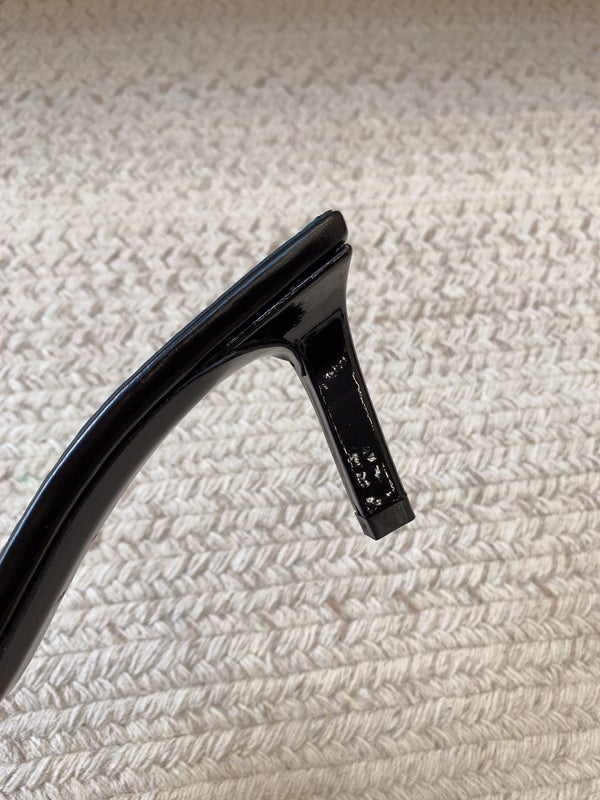 MULES ALTI CON PUNTA QUADRATA IN VITELLO LISCIO NERO